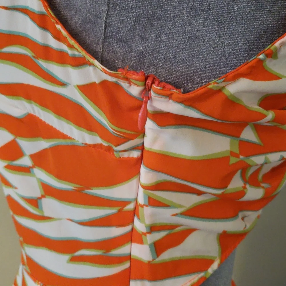 Soprano cut out back dress - Picture 5 of 11